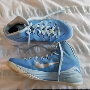 nike basketball sneakers